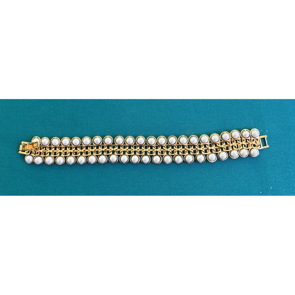 Vintage Avon Faux Pearl Gold Tone Double Row Chain Bracelet 7 1/2 Inches Long - Picture 2 of 10